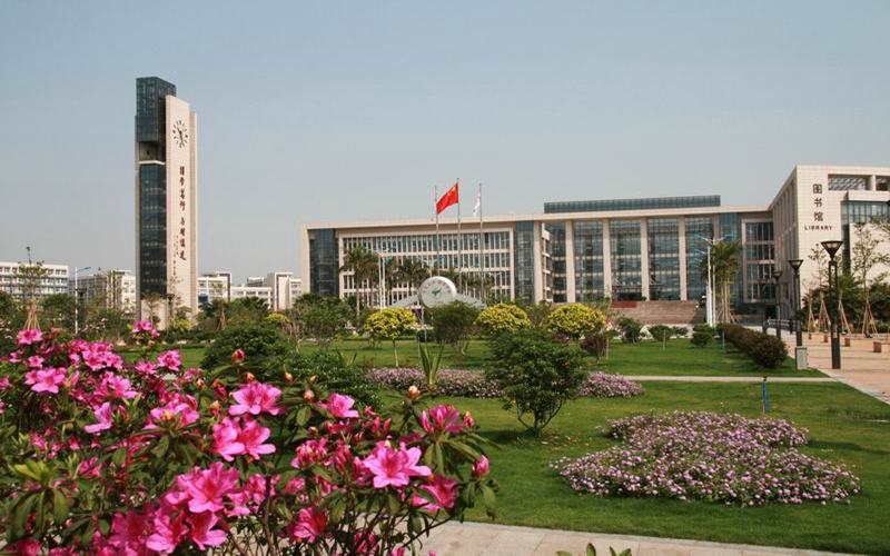 2023年广州大学在云南招生专业有哪些？学费是多少？
