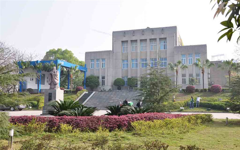 西南大学智能科学与技术专业在重庆招生录取分数(物理类)：580分