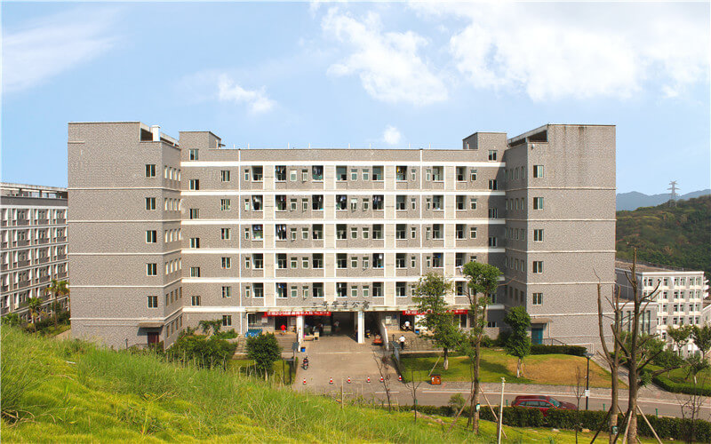 重庆建筑工程职业学院商务管理专业在重庆招生录取分数(历史类)：372分