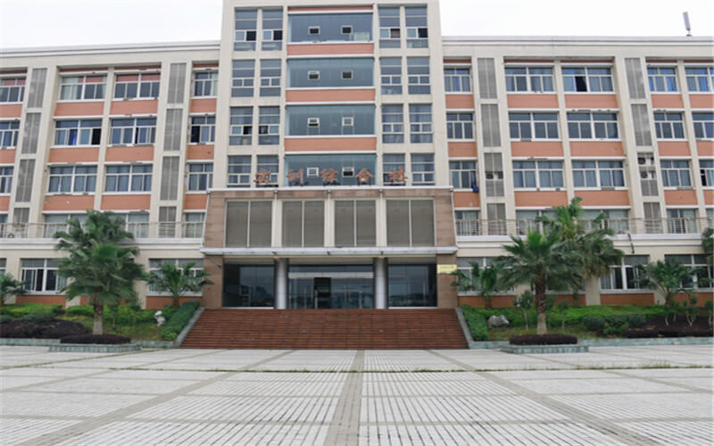 【2022高考】重庆安全技术职业学院在四川各专业录取分数线及选科要求