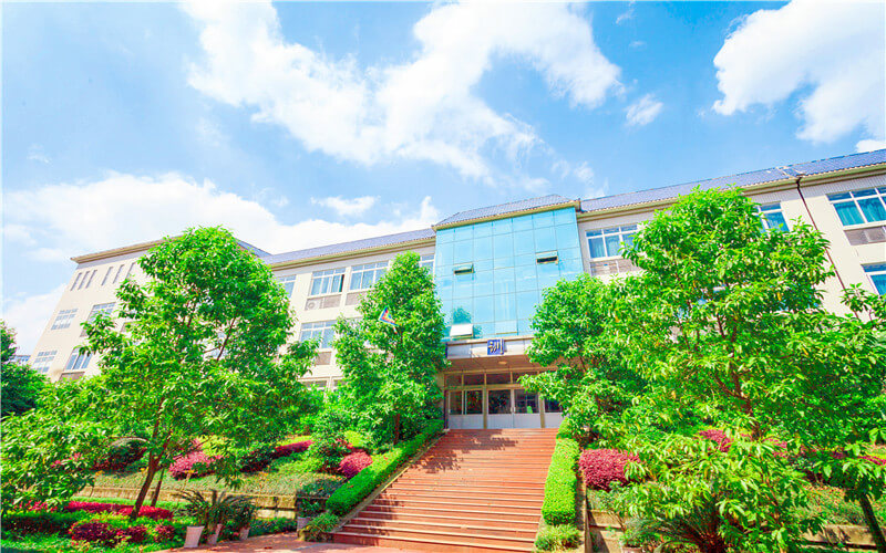 重庆财经职业学院大数据技术专业在山东招生录取分数(综合)：438分