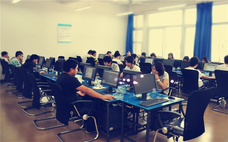 2023年重庆考生多少分可以上重庆应用技术职业学院计算机网络技术专业？