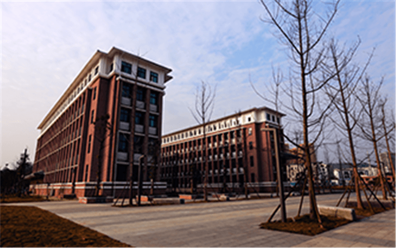 重庆资源与环境保护职业学院城市轨道交通运营管理专业在河北招生录取分数(物理类)：241分