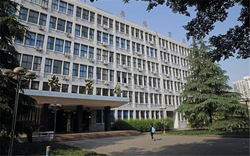 多少分可以上西南政法大学？西南政法大学2022年在湖北各招生专业录取分数汇总