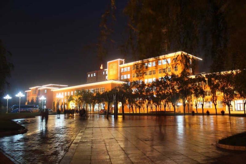 黑龙江工业学院机械设计制造及其自动化专业在辽宁招生录取分数(物理类)：461分