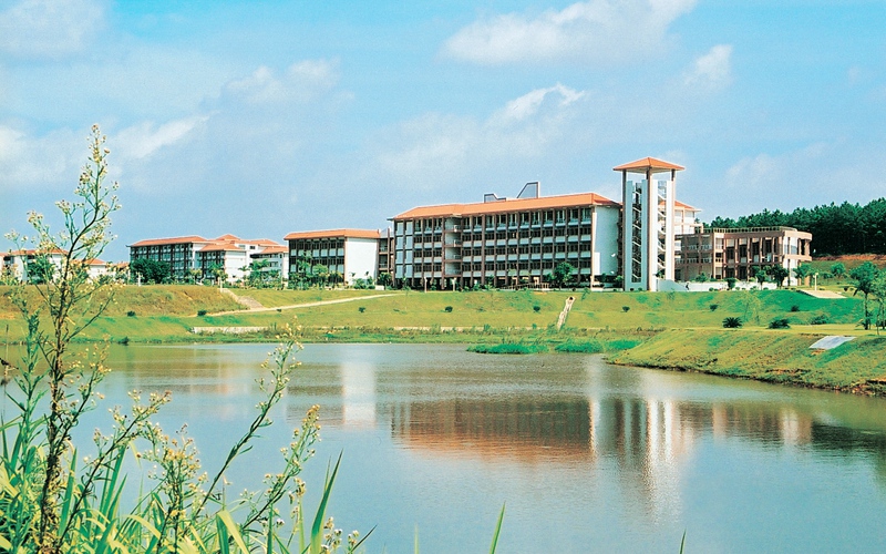 2023年广东财经大学在湖南招生专业有哪些？学费是多少？
