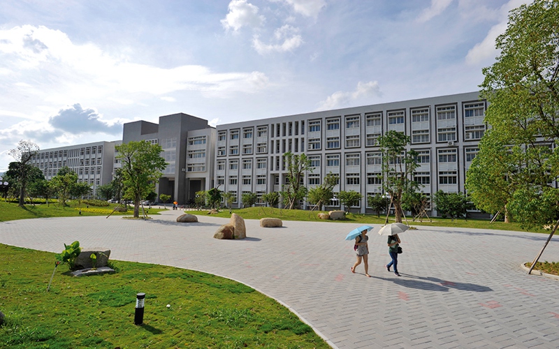 北京理工大学珠海学院汉语国际教育专业在内蒙古招生录取分数(文科)：388分