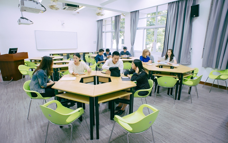 河北物理类考生排多少名可以上汕头大学光电信息科学与工程专业?