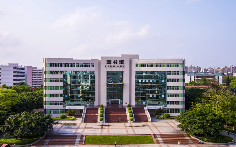 广东石油化工学院高分子材料与工程专业在浙江招生录取分数(综合)：537分