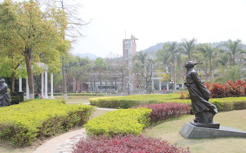 2023年浙江考生多少分可以上广东外语外贸大学新闻传播学类专业？