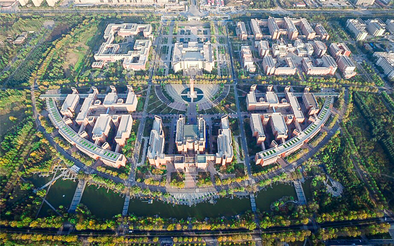 2023年辽宁考生多少分可以上郑州大学法学专业？