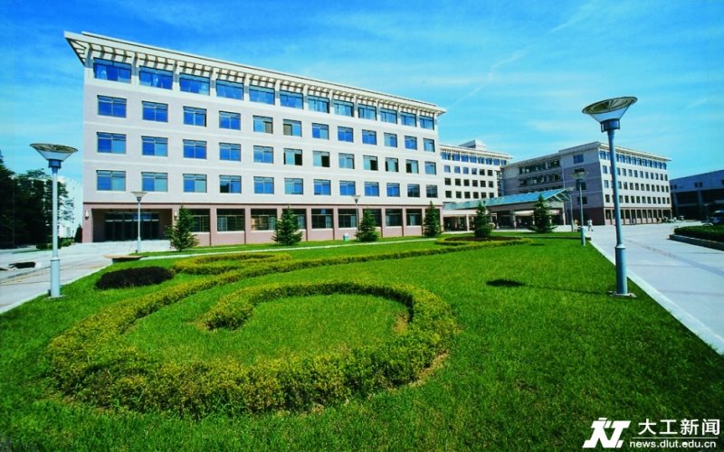 2023年内蒙古考生多少分可以上大连理工大学光电信息科学与工程专业？