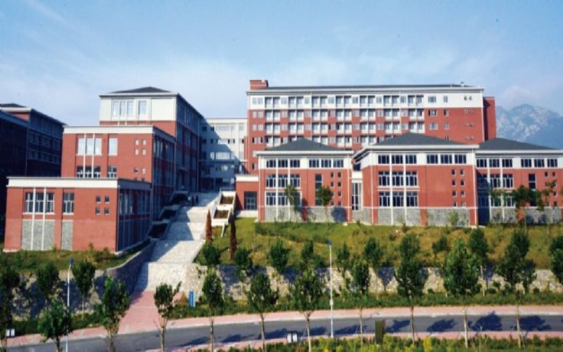 大连艺术学院应用韩语专业在内蒙古招生录取分数(文科)：270分