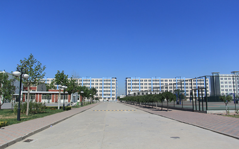 2023年内蒙古考生多少分可以上天津理工大学中环信息学院电子信息工程专业？