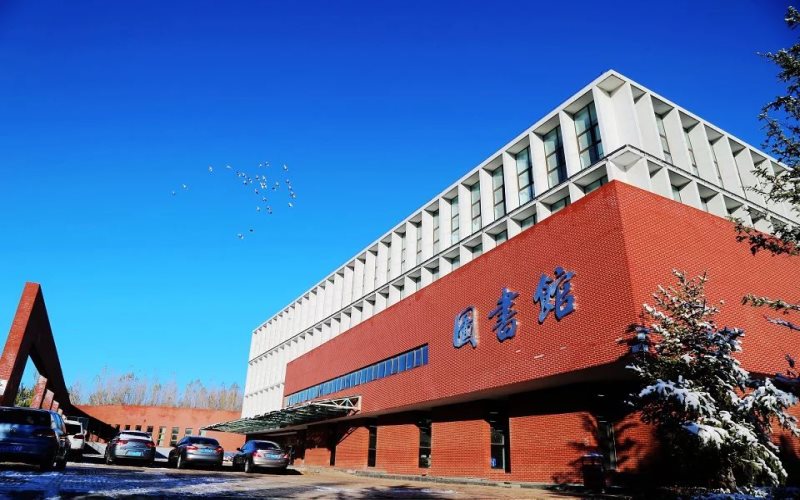 内蒙古理科考生排多少名可以上集宁师范学院生物科学（师范类）专业?