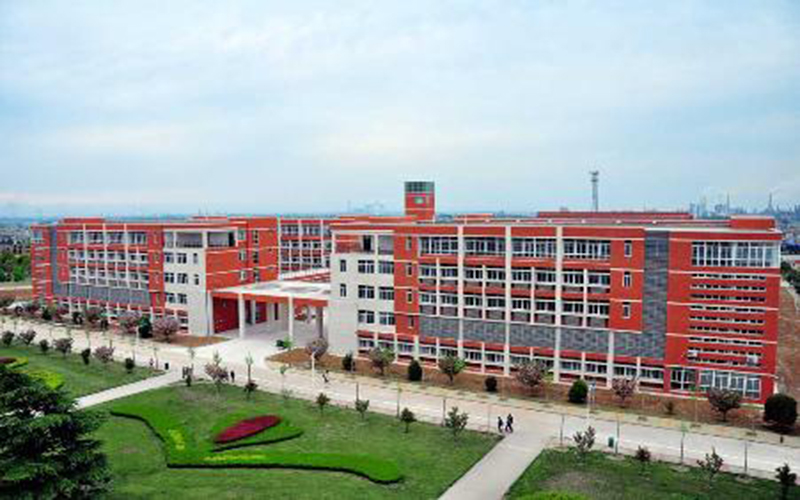 淮南师范学院数据科学与大数据技术专业在重庆招生录取分数(物理类)：476分
