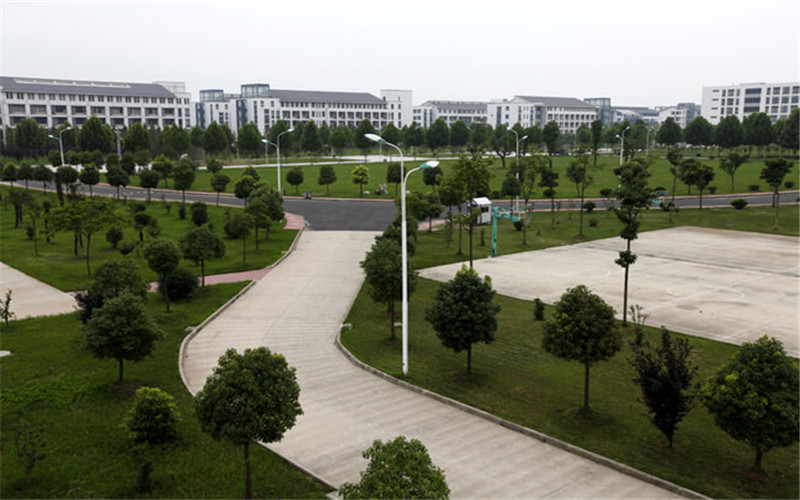 2023年江苏财经职业技术学院在甘肃招生专业有哪些？学费是多少？