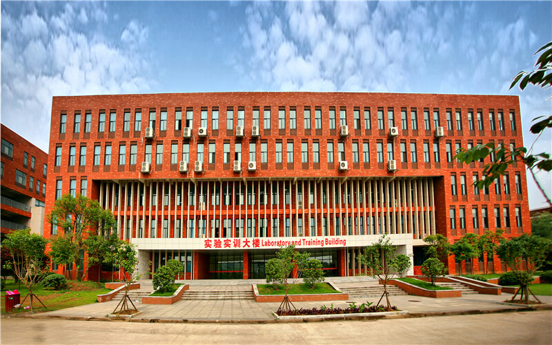 2023年武汉城市学院在新疆招生专业及招生人数汇总