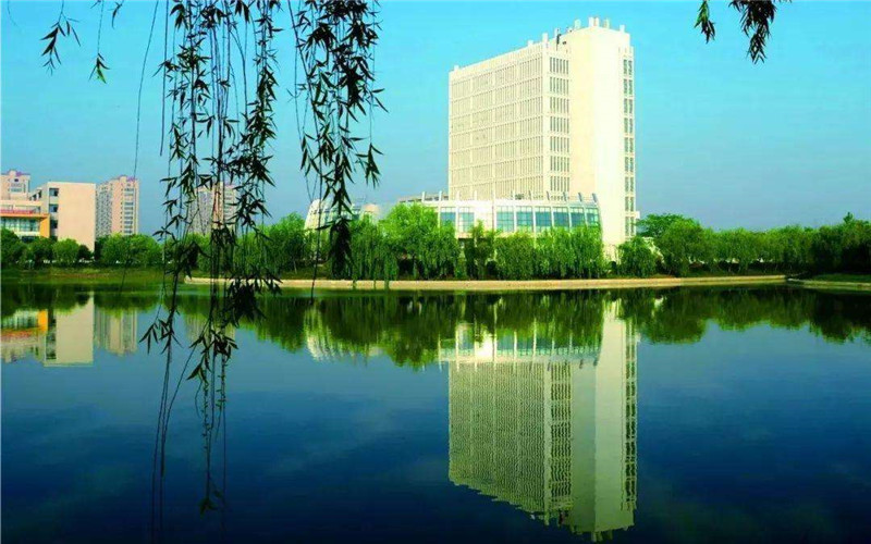 2023年盐城幼儿师范高等专科学校在河南招生专业有哪些？学费是多少？