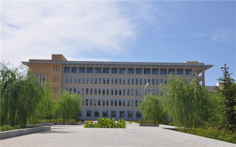 2023年鄂尔多斯生态环境职业学院在内蒙古录取批次及录取分数参考