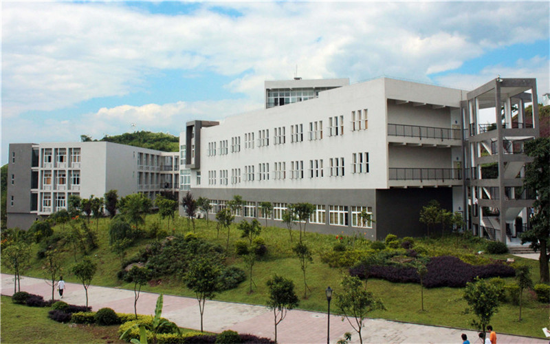 重庆物理类考生排多少名可以上重庆传媒职业学院数字媒体技术专业?