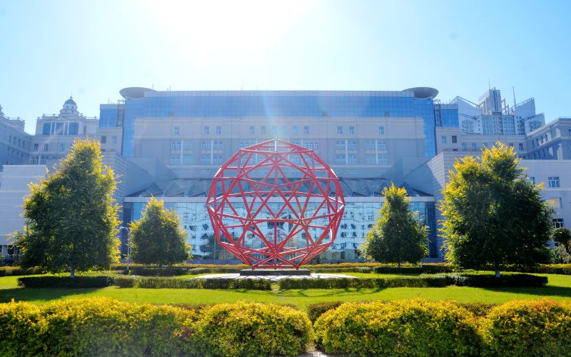 哈尔滨工业大学工科试验班（智能装备）专业在内蒙古招生录取分数(理科)：611分