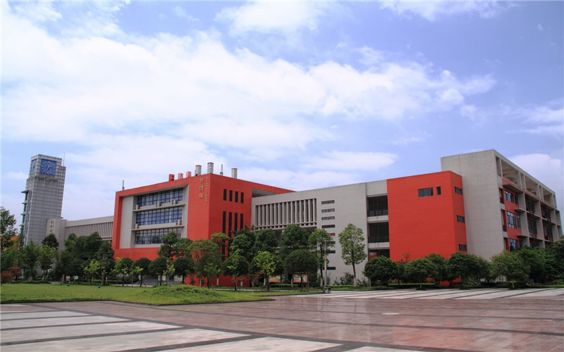 重庆物理类考生排多少名可以上重庆工商职业学院电子信息类专业?