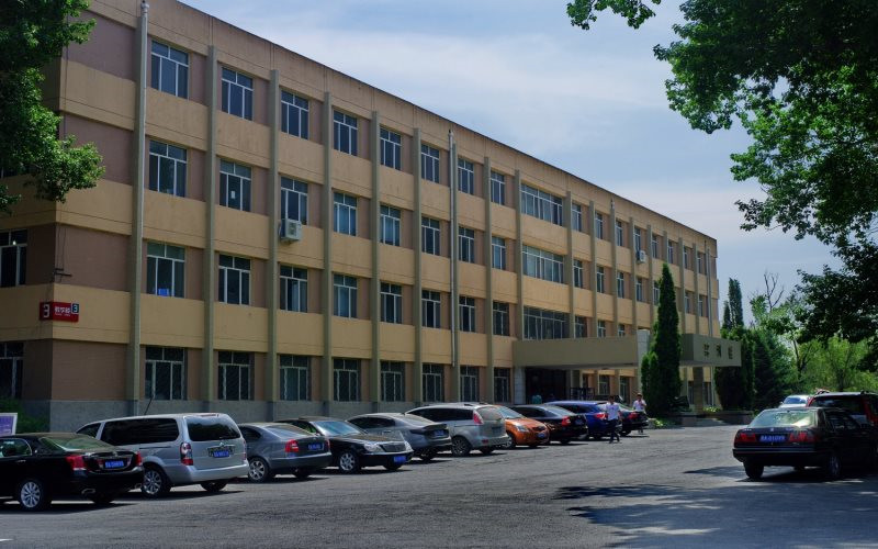 2023年哈尔滨职业技术学院在甘肃招生专业有哪些？学费是多少？