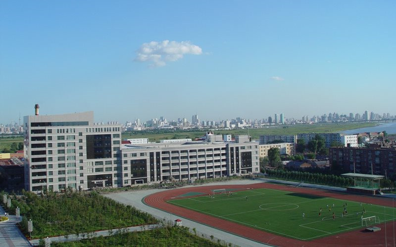 2023年河北考生多少分可以上黑龙江科技大学商务英语专业？