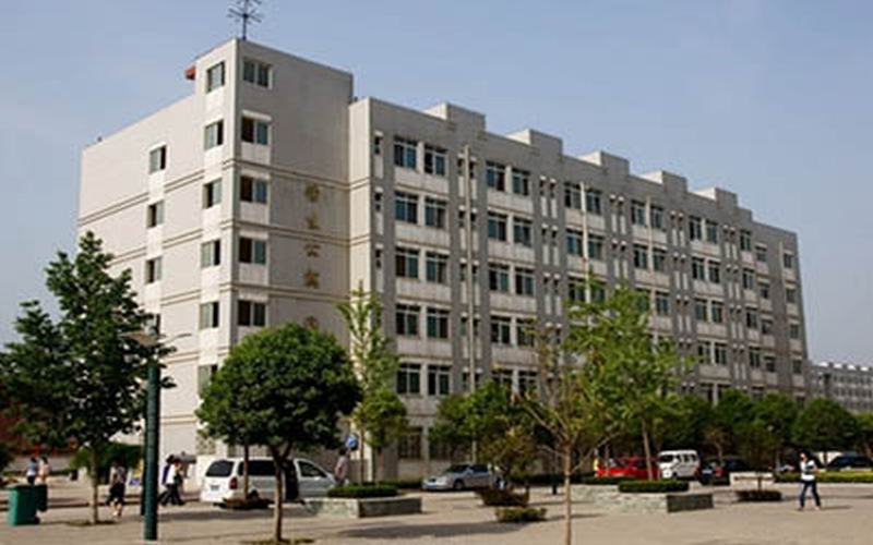 2023年宝鸡职业技术学院在河南招生专业有哪些？学费是多少？