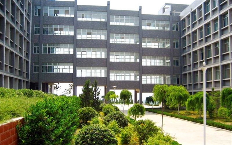 2023年枣庄科技职业学院在吉林招生专业有哪些？学费是多少？