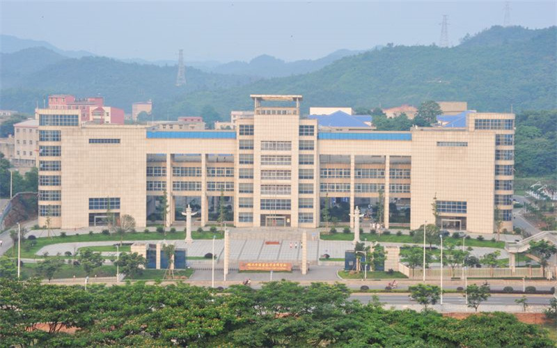 2023年湖南中医药高等专科学校在湖南录取批次及录取分数参考