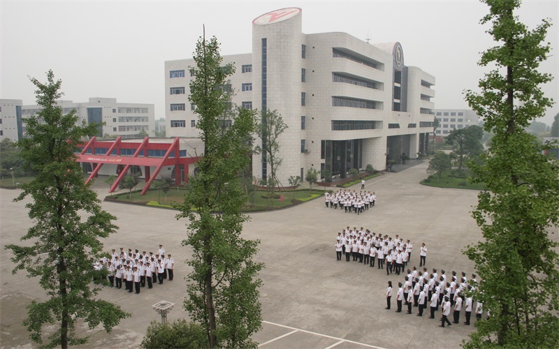 中国民用航空飞行学院工商管理专业录取分数线【北京高考综合】