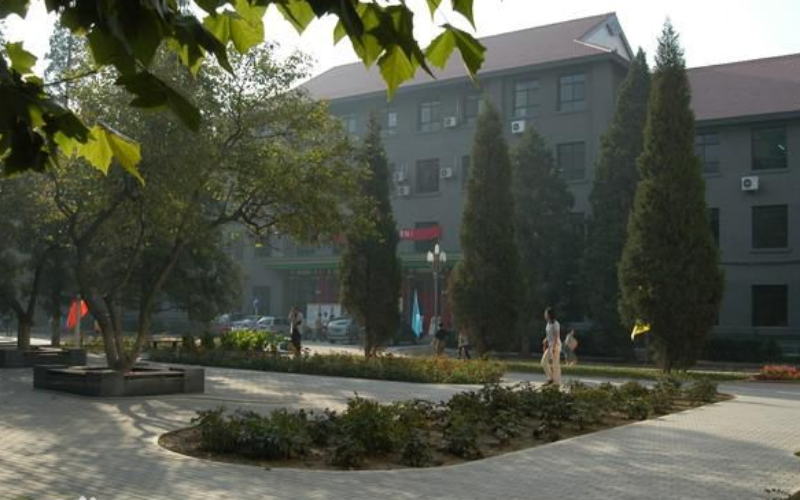 北京第二外国语学院意大利语（旅游休闲）专业在辽宁招生录取分数(物理类)：595分