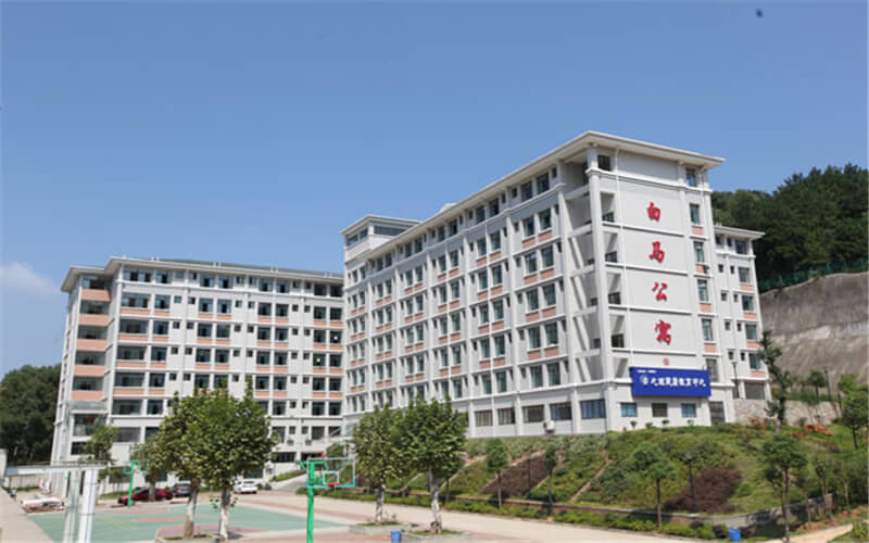 湖北工程职业学院护理专业在河北招生录取分数(历史类)：360分
