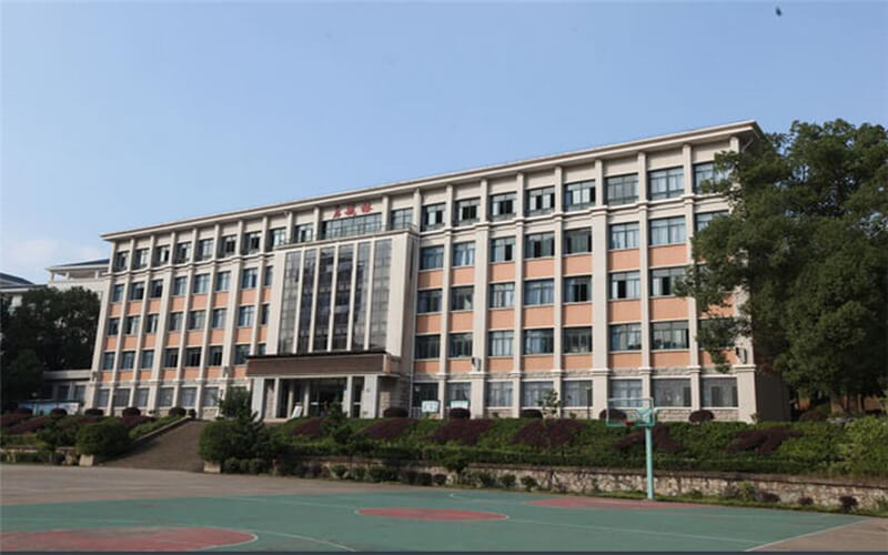 湖北工程职业学院汽车制造与试验技术专业在山东招生录取分数(综合)：376分