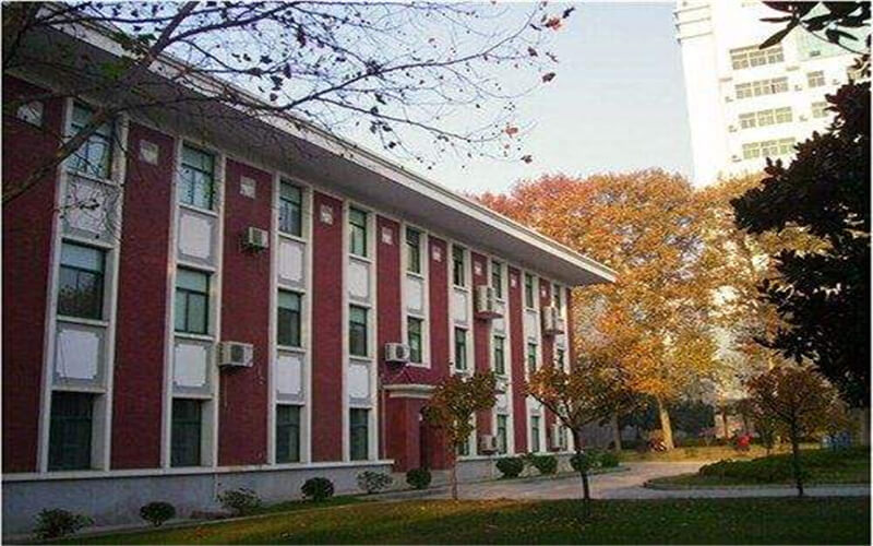 湖北大学经济学类专业在山东招生录取分数(综合)：574分