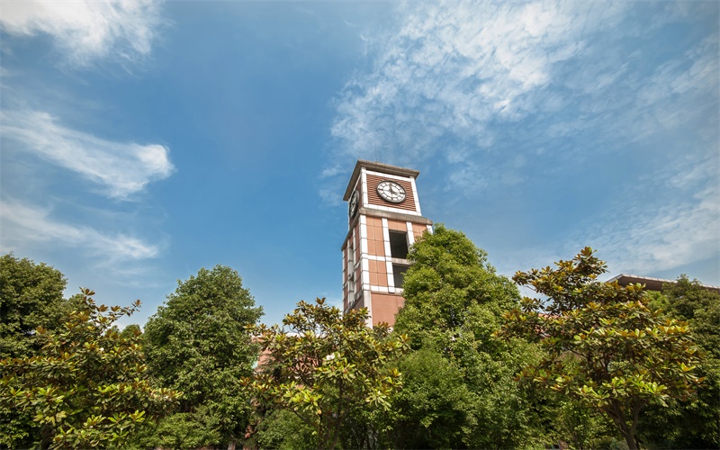 2023年成都信息工程大学在辽宁招生专业有哪些？学费是多少？