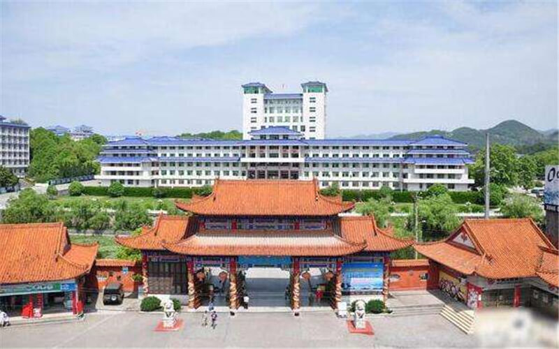 2023年重庆考生多少分可以上湖北民族大学电子信息工程专业？