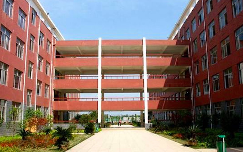 2023年抚州职业技术学院在内蒙古招生专业有哪些？学费是多少？