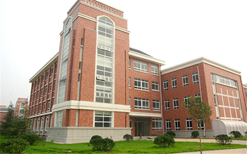 河南建筑职业技术学院建筑装饰工程技术专业在河南招生录取分数(文科)：353分