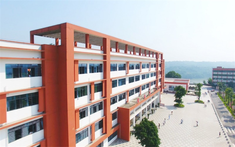 四川三河职业学院2021年在云南省招生专业及各专业招生计划人数
