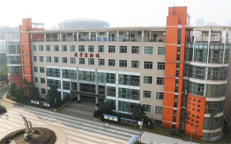 2023年四川卫生康复职业学院在云南录取批次及录取分数参考