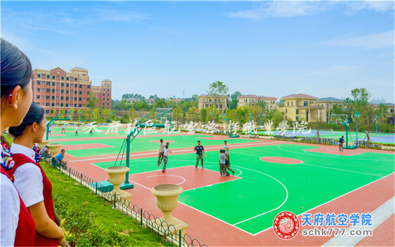 2023年天府新区航空旅游职业学院在云南招生专业有哪些？学费是多少？