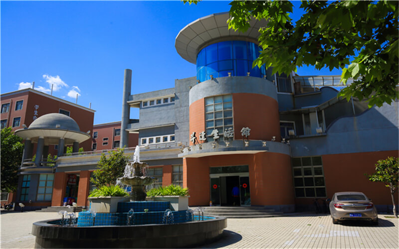 2023年郑州升达经贸管理学院在四川招生专业有哪些？学费是多少？