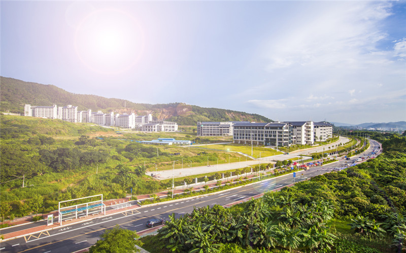 2023年广州民航职业技术学院在青海招生专业有哪些？学费是多少？