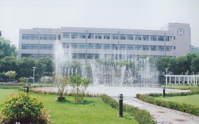 2023年河北石油职业技术大学在新疆招生专业有哪些？学费是多少？
