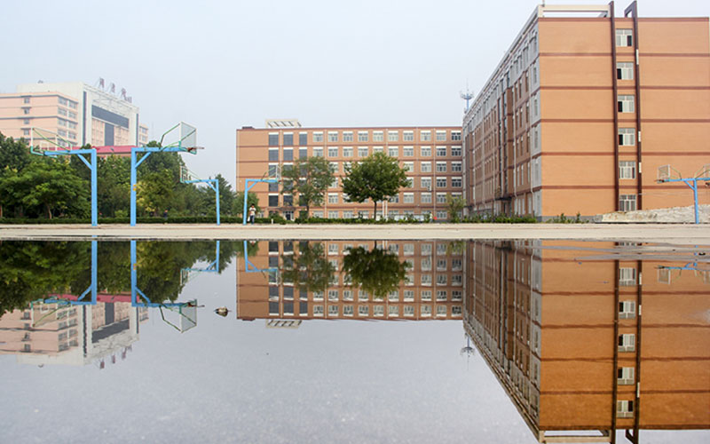 保定理工学院计算机科学与技术专业在辽宁招生录取分数(物理类)：428分