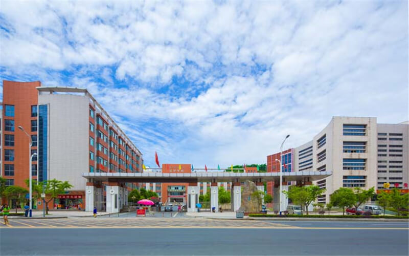 多少分可以上湖北医药学院药护学院？湖北医药学院药护学院2022年在上海各招生专业录取分数汇总