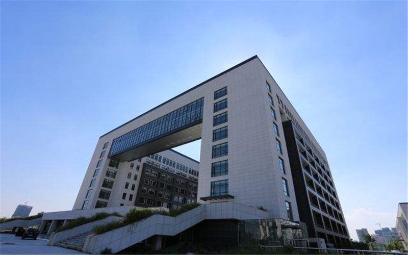 湖州师范学院电子信息工程专业在浙江招生录取分数(综合)：570分